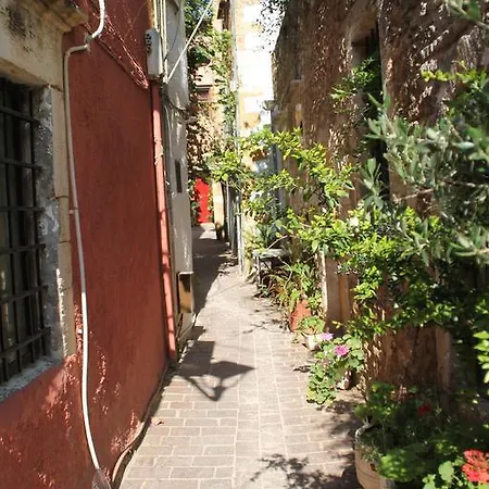 Guest house Sofita Suites 3*